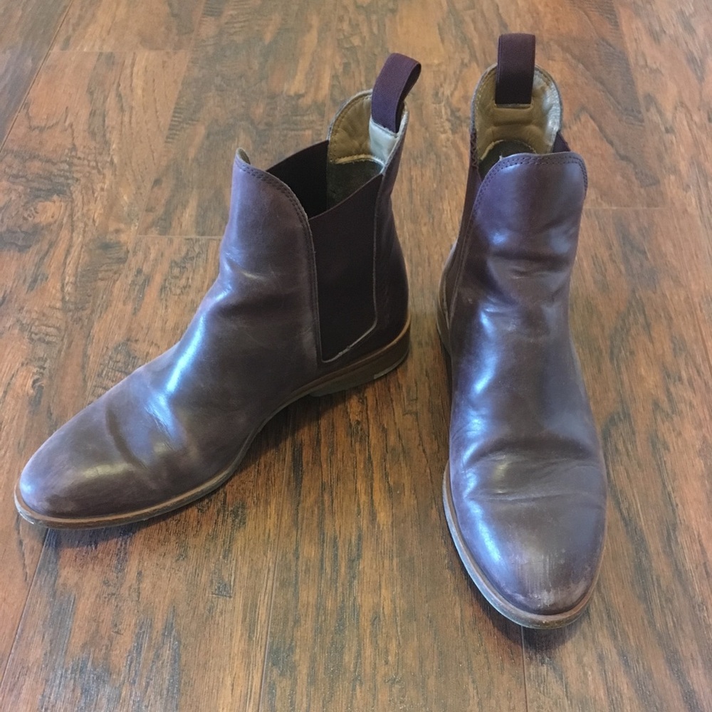 Everlane Chelsea Boots